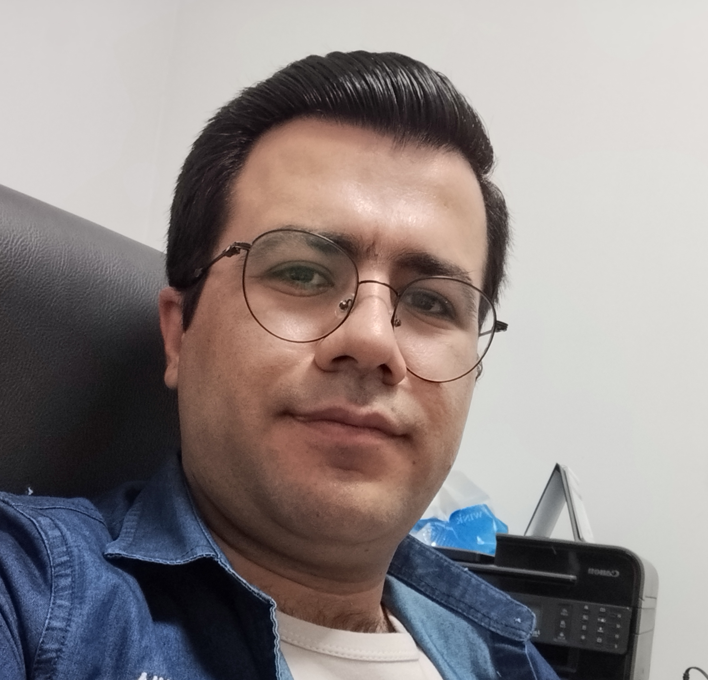  آرمان جهانشاهی
